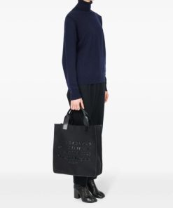 Truecast.shop5cd43d9db3 2