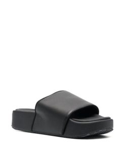 Truecast.shop615a64fd24 2